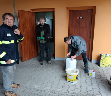 Místní koupaliště  dostalo pořádnou jarní očistu 